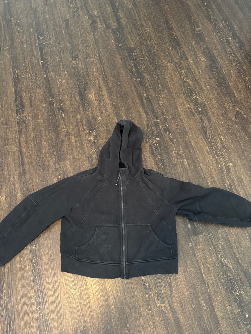 Lululemon Black cropped Hoodie
